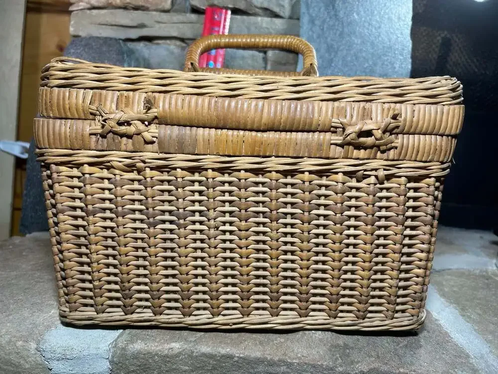 Vintage Wicker Sewing Basket or Picnic basket 11.5 Lx8.5 W8 H